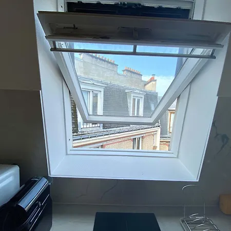 New 468 Eddy - Cosy Center