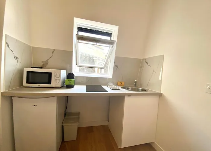 New 468 Eddy - Cosy Center